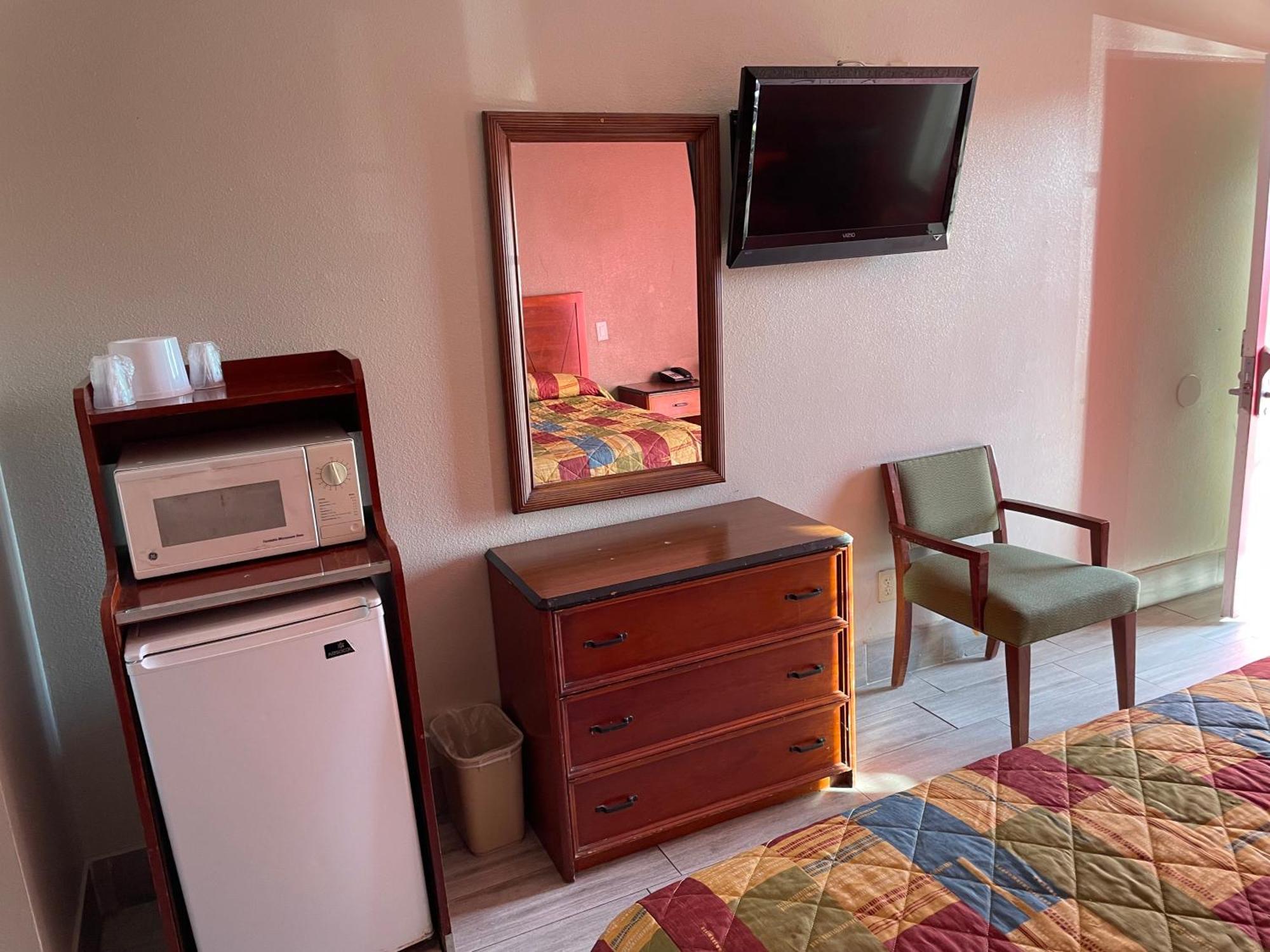 קורונה Heritage Inn And Suites מראה חיצוני תמונה